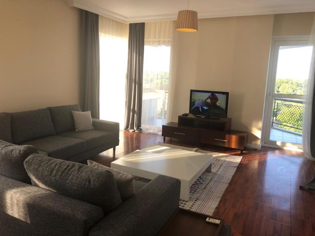 Lara Park Suites Antalya Bagian luar foto