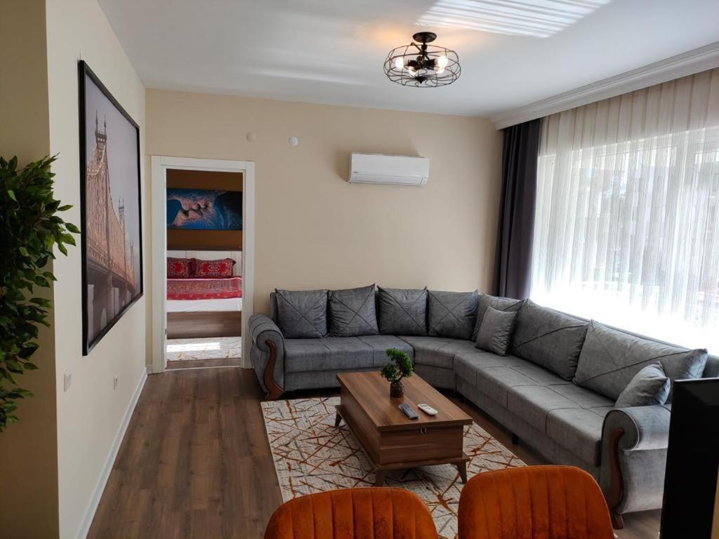 Lara Park Suites Antalya Bagian luar foto